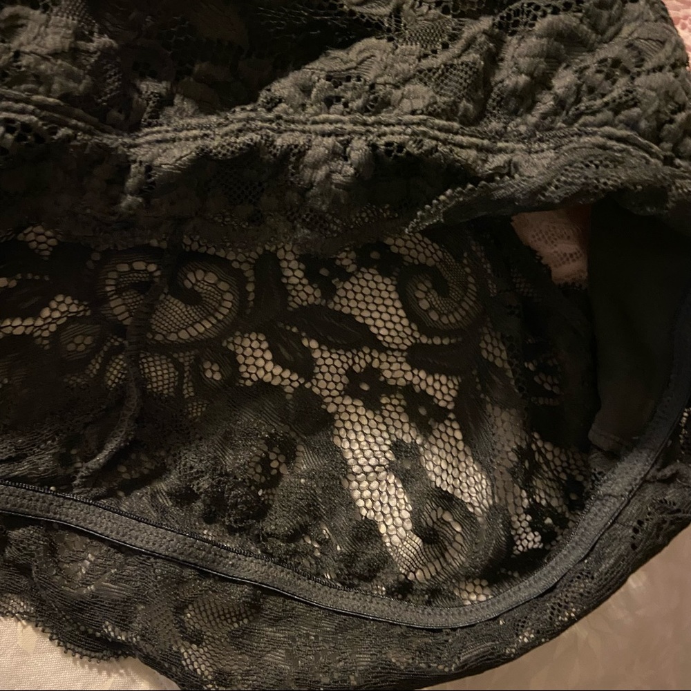 2 SO Bralettes Charcoal/Pink - Picture 12 of 12